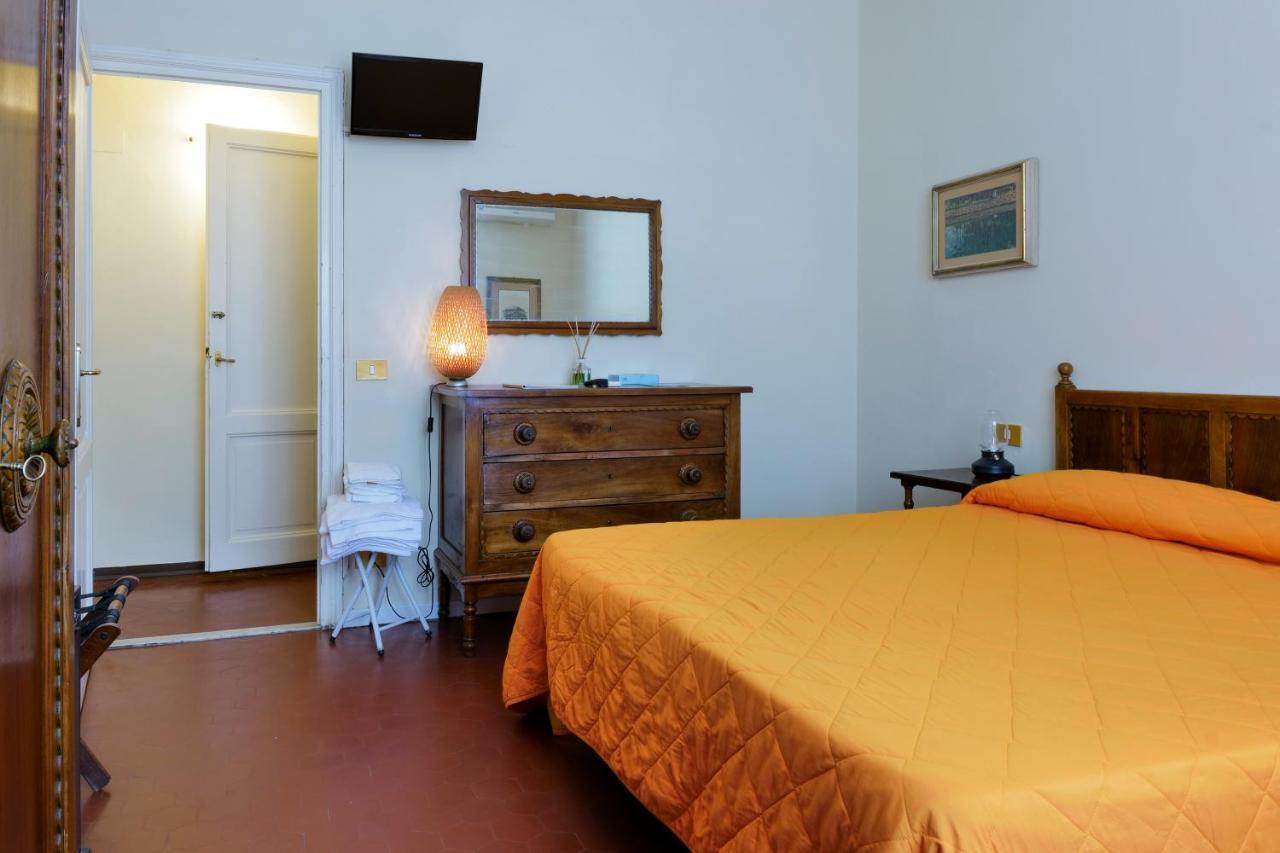 Hotel Club I Pini - Residenza D'Epoca In Versilia 利多迪卡马约雷 外观 照片