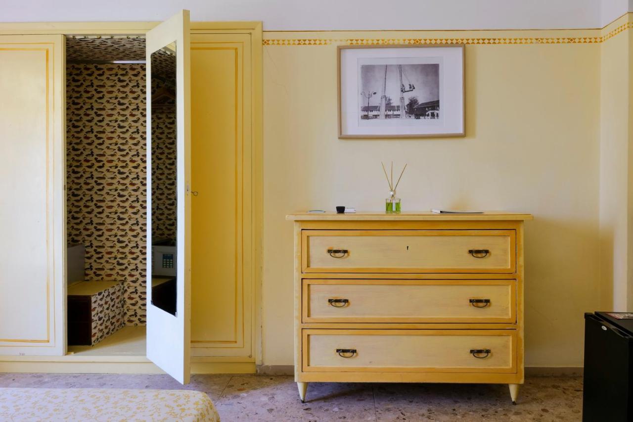 Hotel Club I Pini - Residenza D'Epoca In Versilia 利多迪卡马约雷 外观 照片