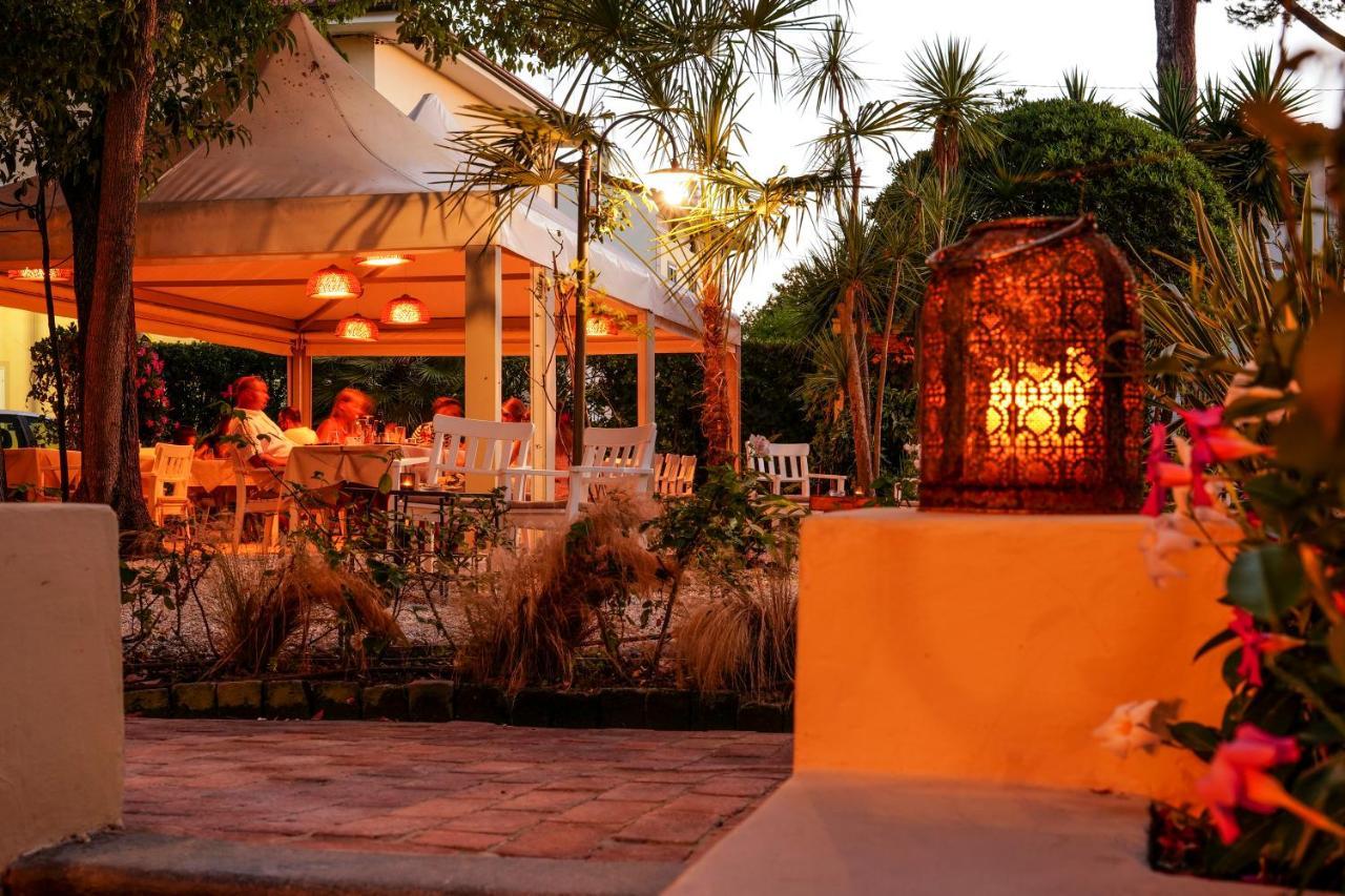 Hotel Club I Pini - Residenza D'Epoca In Versilia 利多迪卡马约雷 外观 照片